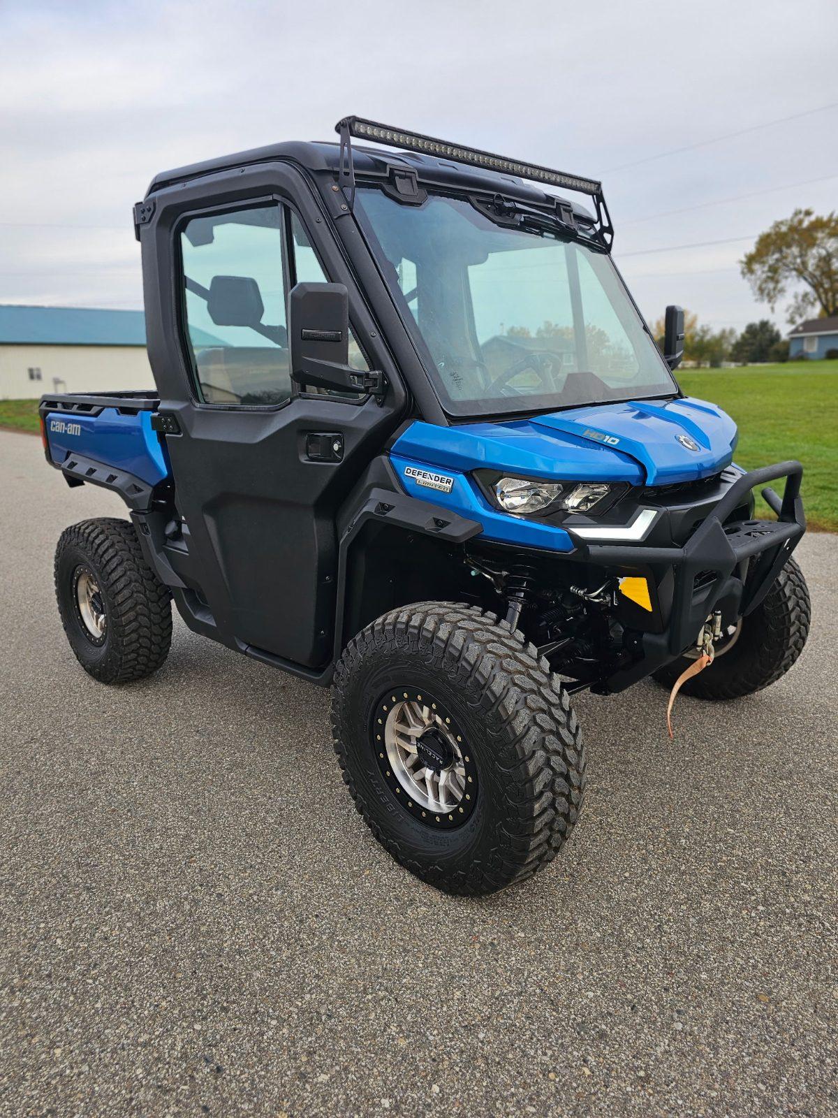2021 Can-Am Defender HD10 Limited — photo 1 of 4