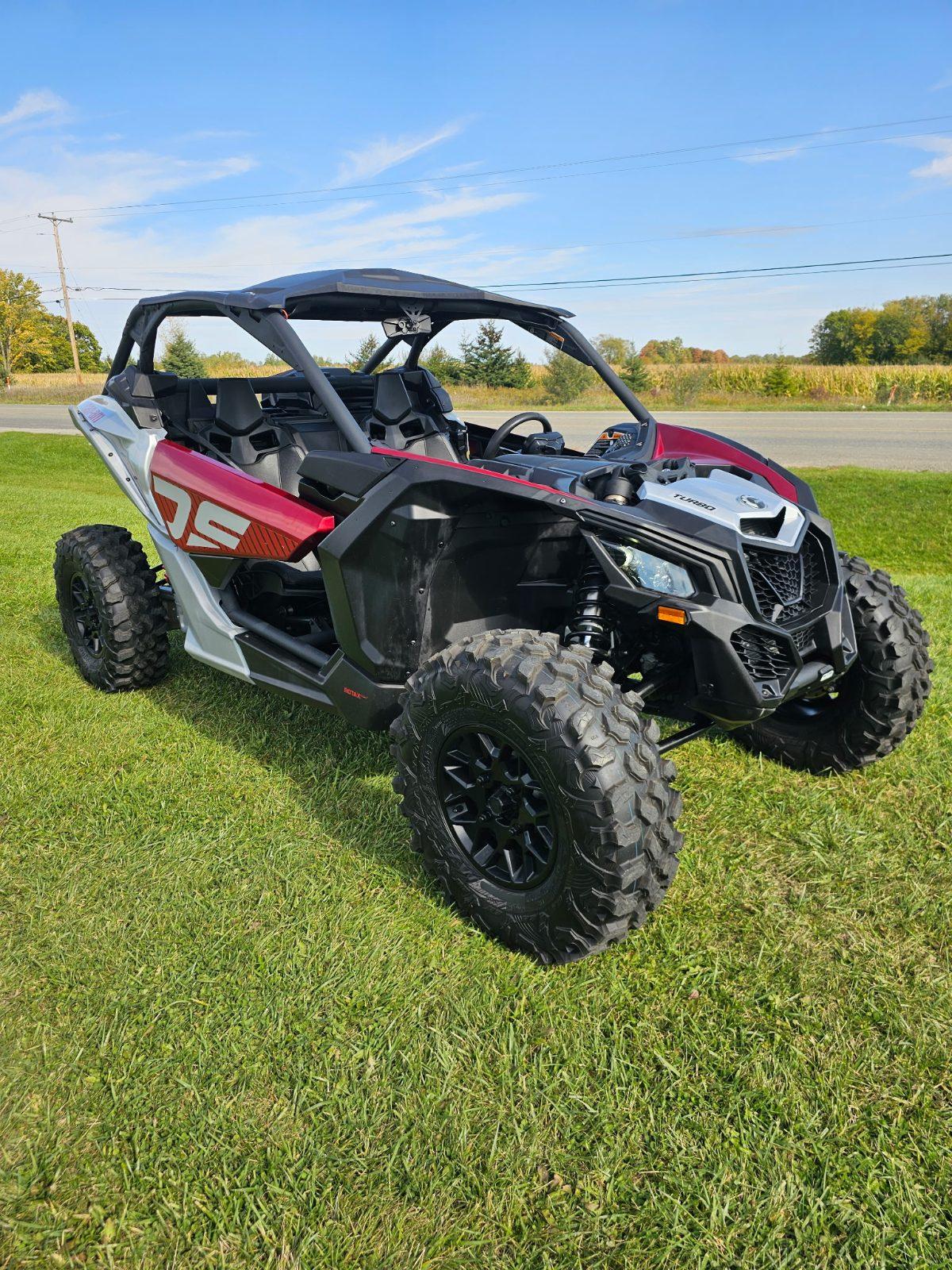 2024 Can-Am Maverick Turbo DS — photo 1 of 4